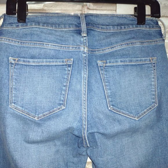 Old Navy Original, High Rise, ladies' Blue Denim Jeans, Tall, 28" Waist - Picture 6 of 11